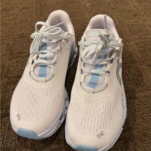 ON Running White and Blue Sneakers